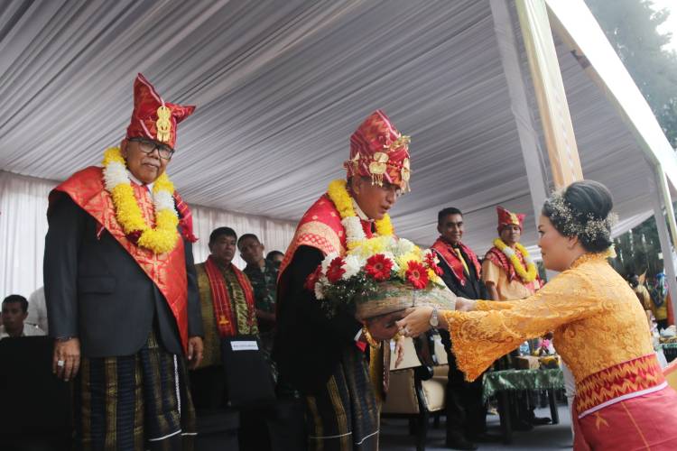 Buka Festival Buah dan Bunga Tanah Karo 2023, 65% Logistik dari Karo  dan Pentingnya Bangun Jalan Alternatif
