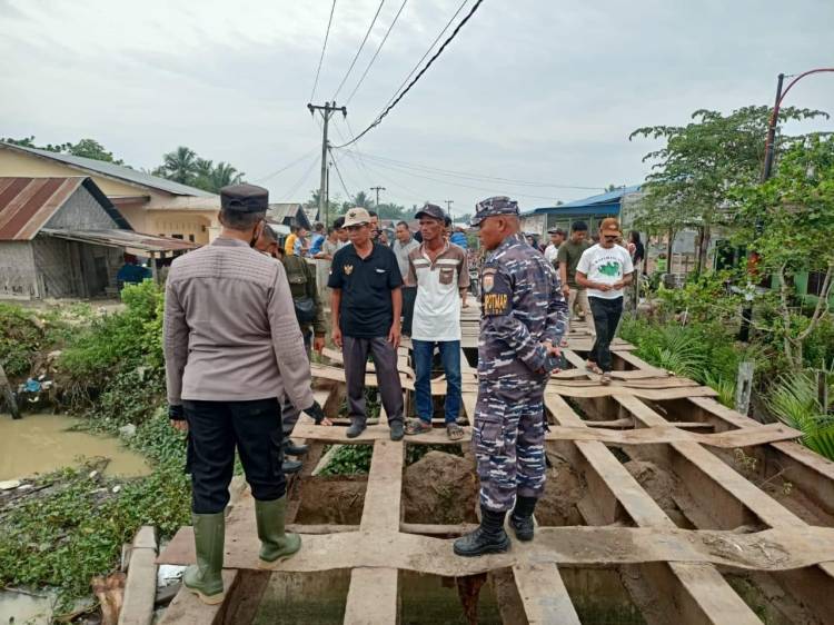 Setelah Ada Yang Tewas, Jembatan Rusak Jadi Tujuan Muspika