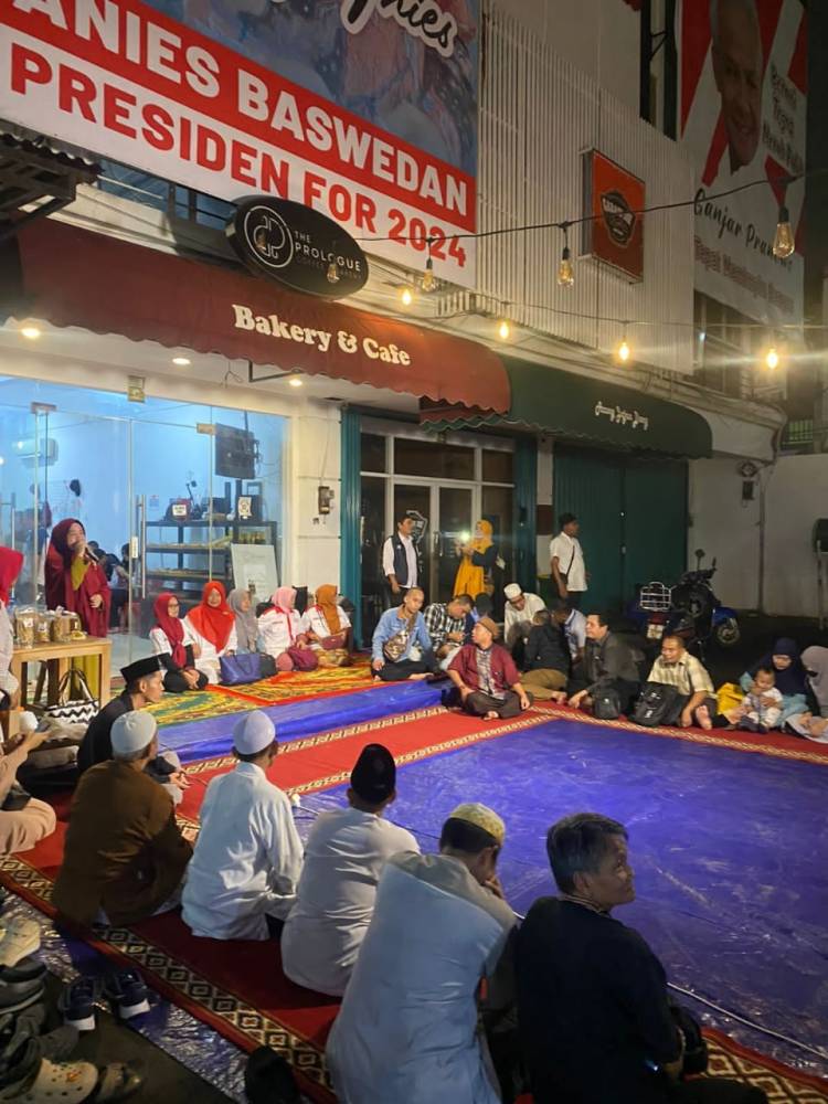 Relawan Anies Launching Produk Unggulan UMKM binaan di Kafe Pedjuang, Jakarta Selatan