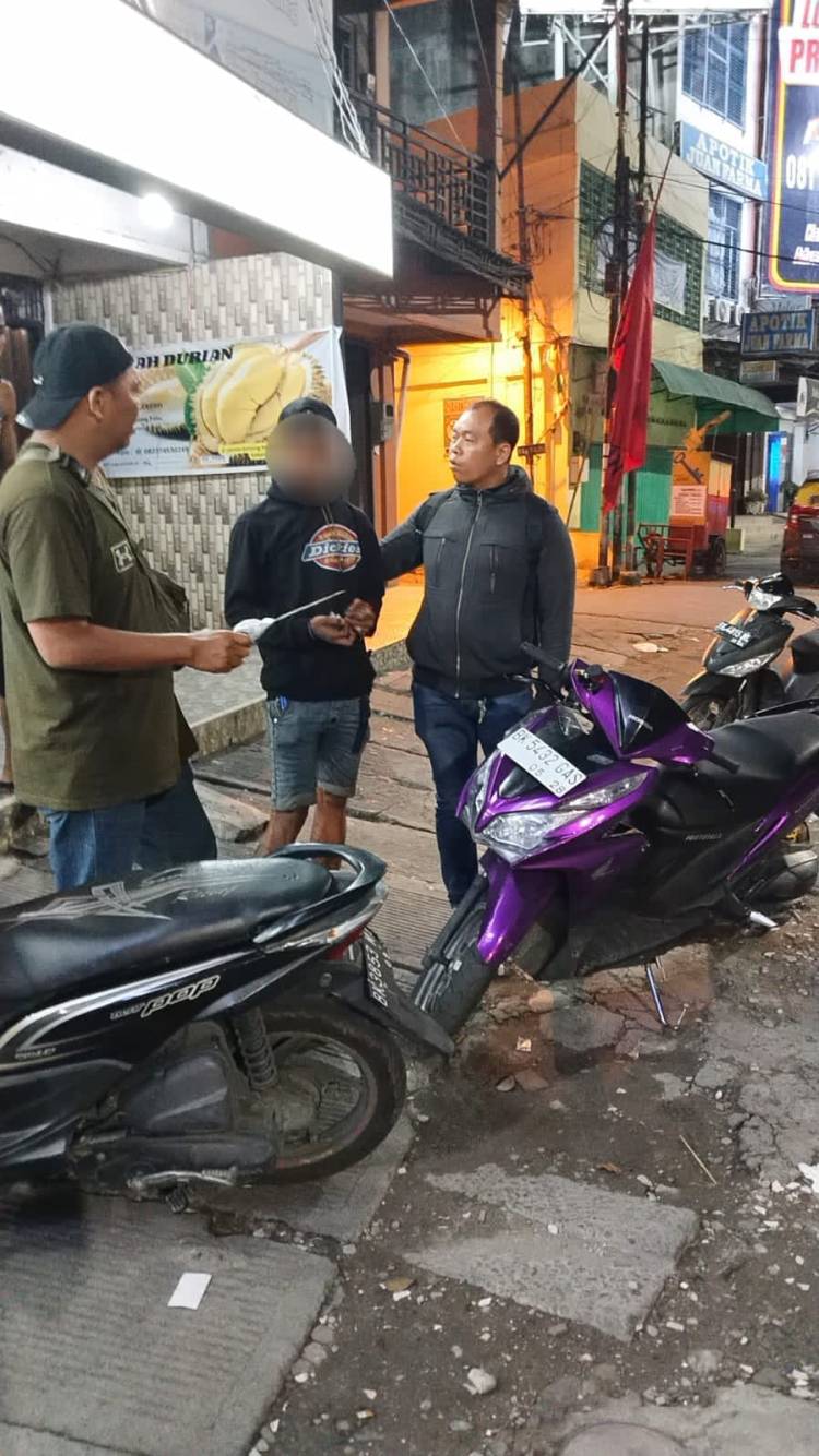 Reskrim Polsek Medan Baru Amankan Pelaku Parkir Liar yang Bawa Sajam dan Viral di Medsos