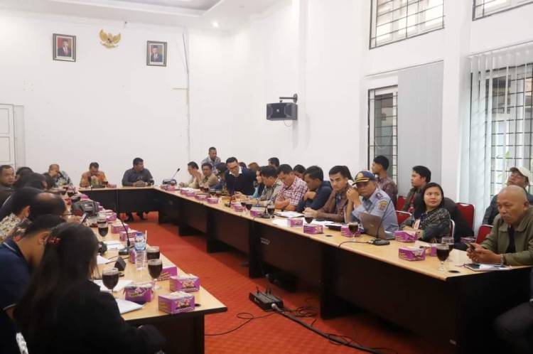 Bupati Buka Konsultasi Publik Atas Ranperda Tentang Pajak Daerah dan Retribusi Daerah