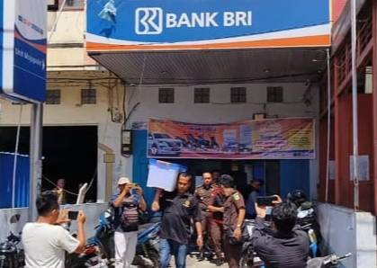 Indikasi Korupsi, Kejari Sibolga Geledah Kantor Unit BRI