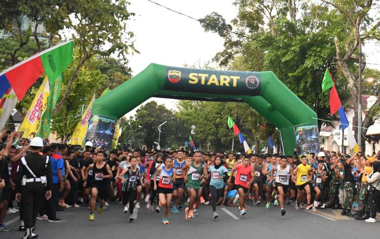 Pangdam Bersama 20 Ribu Warga Jajal Fun Run 5 & 10K Bukit Barisan 2023