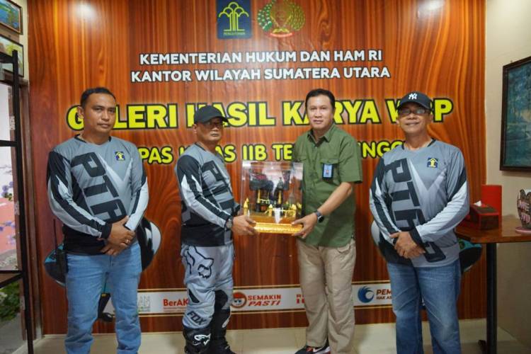 Ramaikan Peringatan HDKD, Kakanwil Kemenkumham Sumut Ikuti Kegiatan Trabas PTAP
