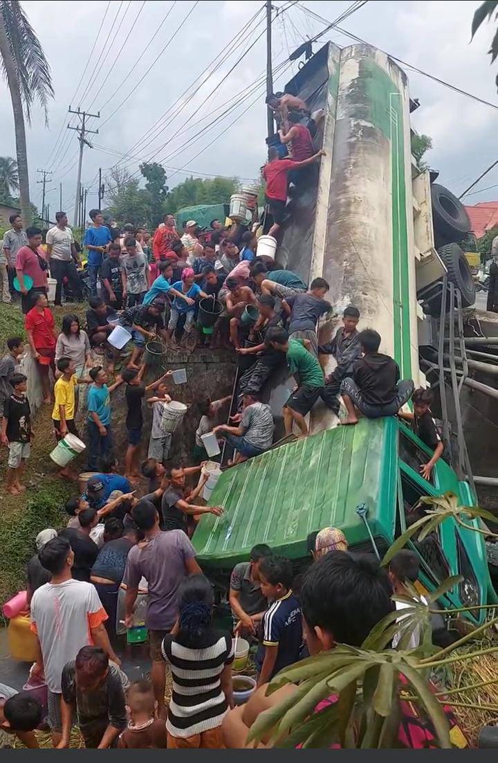 Truk Tangki Terbalik, Warga Panen Migor