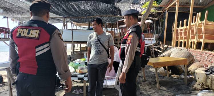 Personel Pam Obvit Polres Lhokseumawe Sambang SPBU dan Perbankan