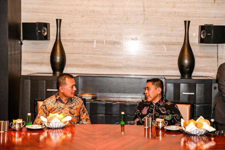 Musa Rajekshah Bertemu Menteri Pendidikan dan Luar Negeri Singapura