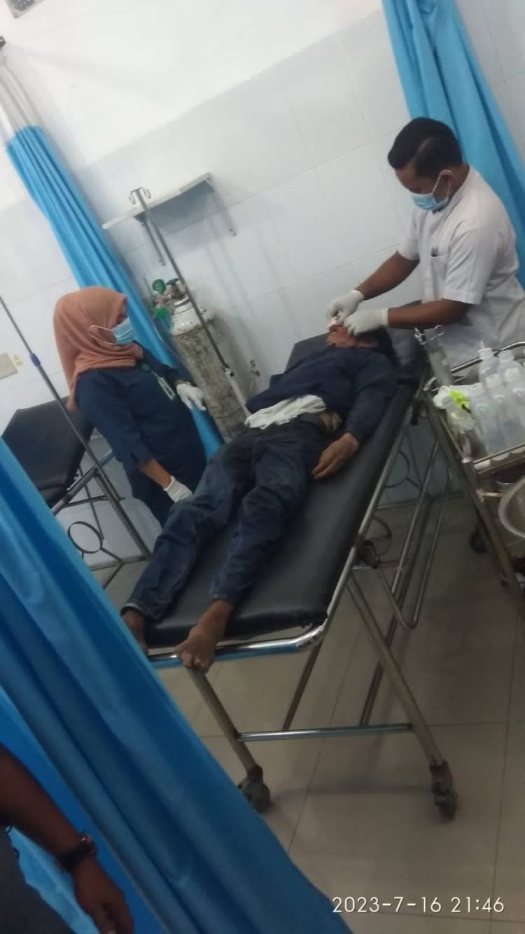 Diduga Korban Begal Seorang Pria Tak Sadarkan Diri Ditemukan Terkapar Di Perkebunan Sawit