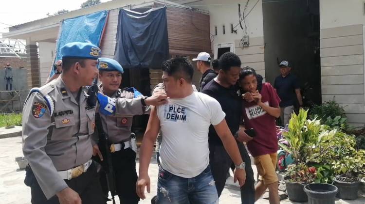 Dusun Pekan Jumat Digerebek 15 Orang  Diamankan, 1 Wanita