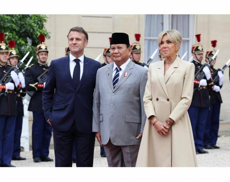 Hadiri Pembukaan Olimpiade Paris 2024, Menhan Prabowo Beri Dukungan Kontingen Indonesia