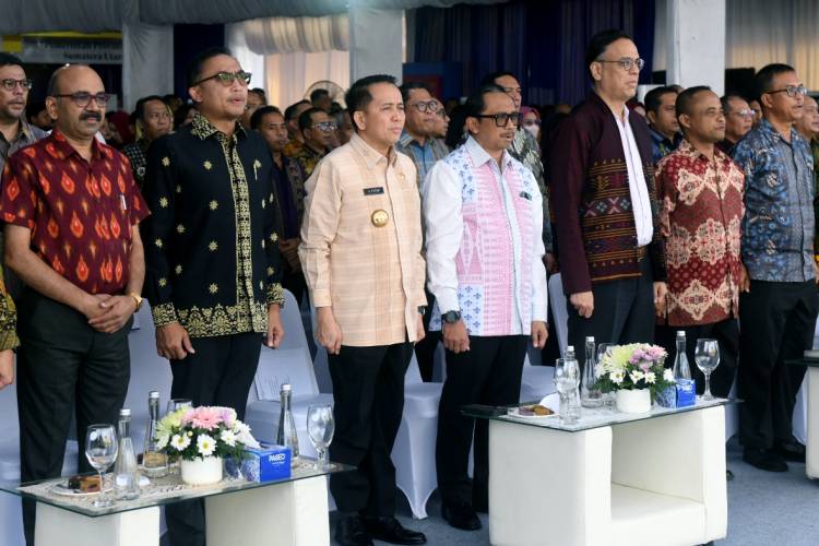 Dorong Pertumbuhan Ekonomi Sumut, Pj Gubernur Agus Fatoni Ajak Masyarakat Gunakan Produk Lokal