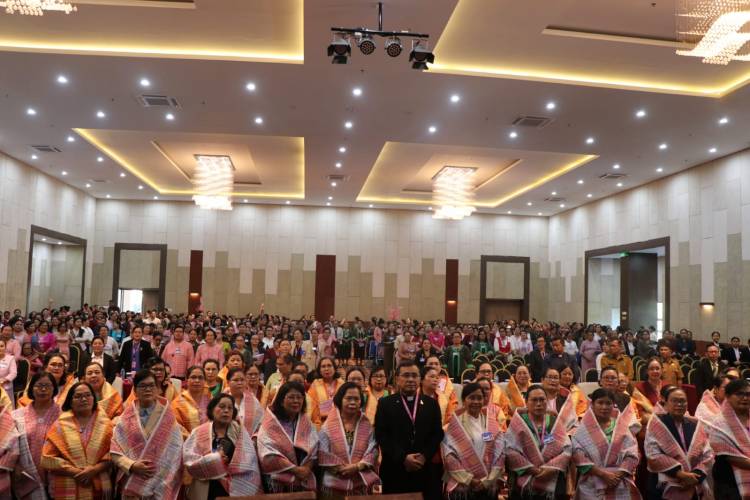 Bupati Toba: Bibelvrouw HKBP Melayani Jemaat dengan Menabur Sukacita, Ramah dan Lembut