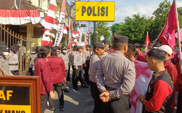 IMM Medan Aksi di Mapolrestabes Terkait Kondisi Kamtibmas