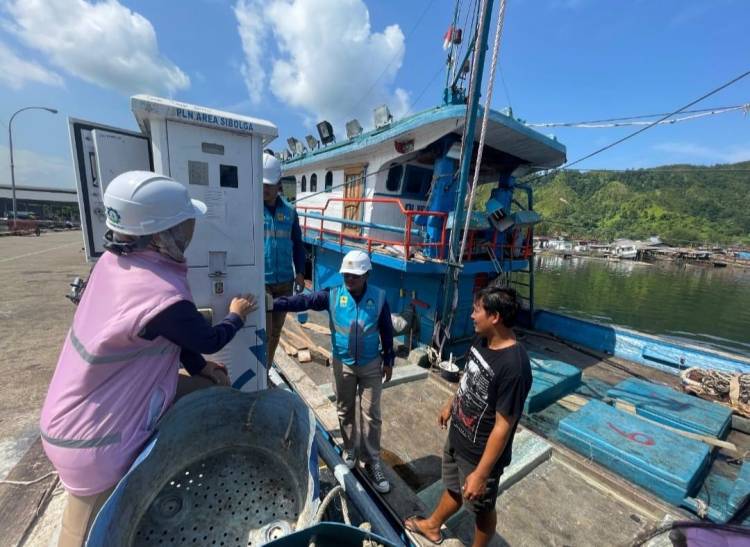 Berkat SPLU PLN, Aktivitas Bongkar Muat Hasil Laut Lebih Efisien di Tapteng