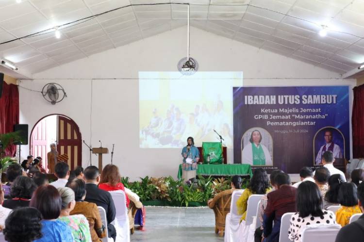 Susanti Hadiri Acara Utus Sambut Pendeta GPIB Maranatha Siantar