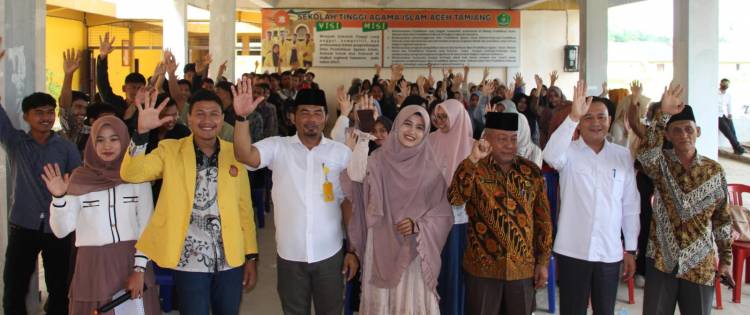 BEM STAI bekerja sama dengan Amanah Aceh dalam Seminar UMKM Di Kampus STAI AT.