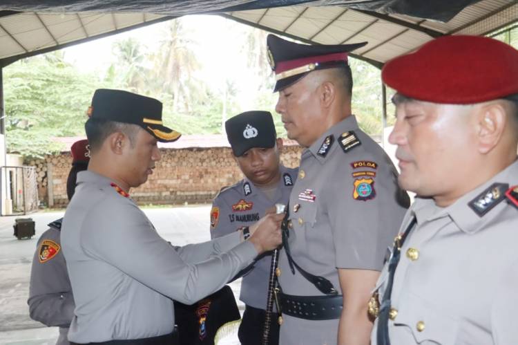 Kapolres Pimpin Sertijab, "Mari Tingkatkan Kinerja Dan Berbuat Yang Terbaik Untuk Institusi Polri"