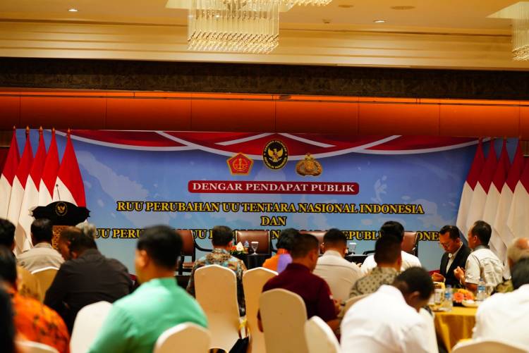 Dengar Pendapat Publik RUU Perubahan UU TNI dan RUU Perubahan UU Polri