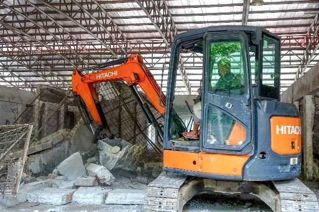 Tingkatkan Perekonomian, Kios Sub Grosir Pasar Induk Lau Cih di Renovasi