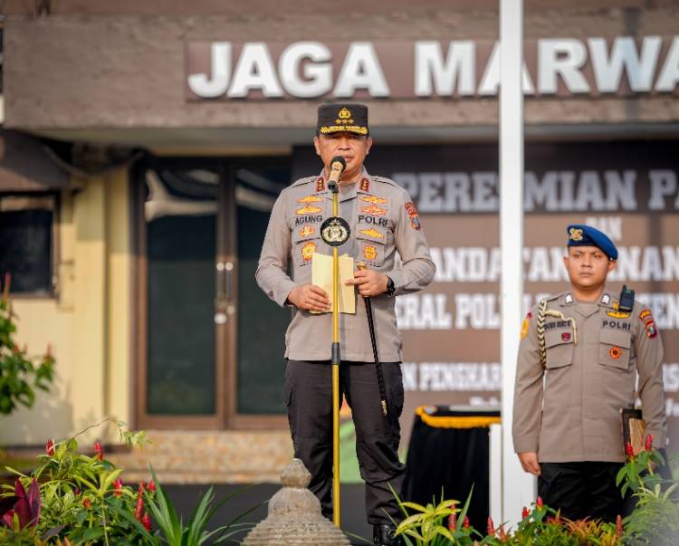 Patung Hoegeng Berdiri Tegak di Mapolrestabes Medan, Kapolda Sumut : Itu Polisi Jujur