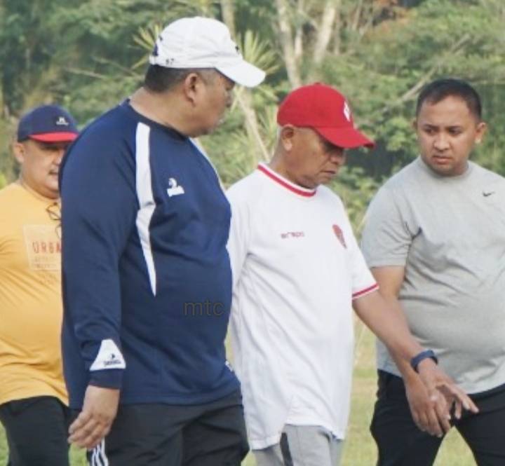Bupati Ajak Masyarakat Berolahraga Untuk Menjaga Kesehatan