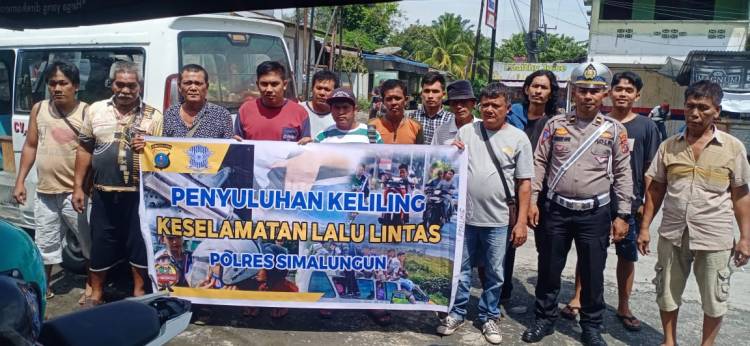Sat Lantas Polres Simalungun Gelar Penyuluhan Keliling bagi Pengemudi Angkutan Umum