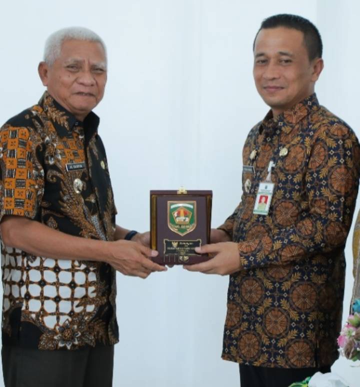 Kunjungan Plh Bupati Paluta Disambut Bupati Asahan.