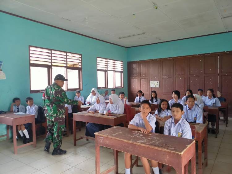 Babinsa Ingatkan Pelajar Jauhi Narkoba