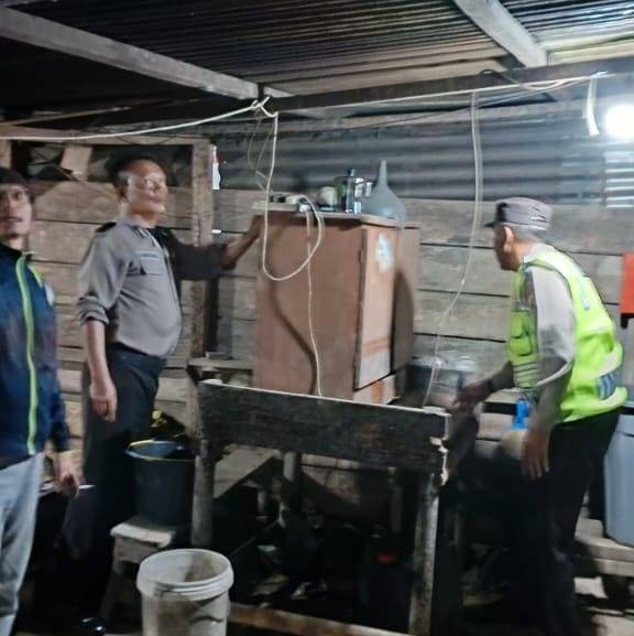 Berantas Perjudian Polsek Raya Resor Simalungun Menggelar Razia Judi Togel di Dolok Masagal