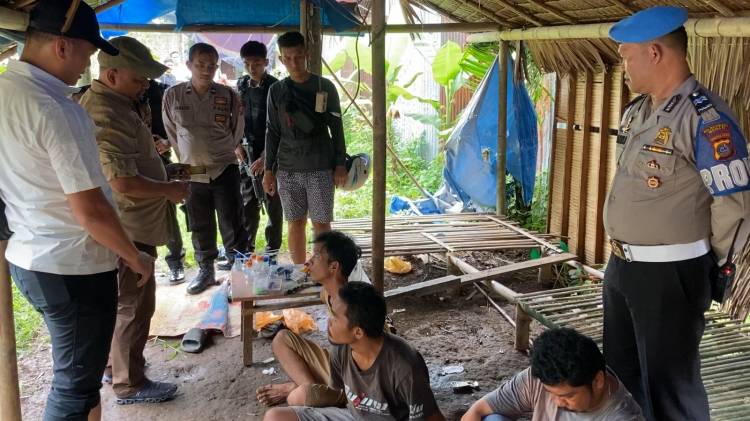 Polrestabes Medan  Gerebek Lapak Narkoba di Pancurbatu, 3 Pria Diringkus