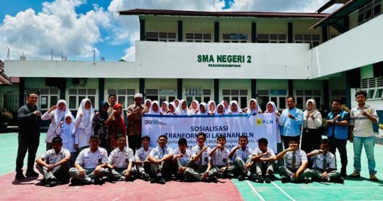 Peringati Hari Anak Nasional, PLN UP3 Padangsidimpuan Sosialisasikan Transformasi Layanan PLN