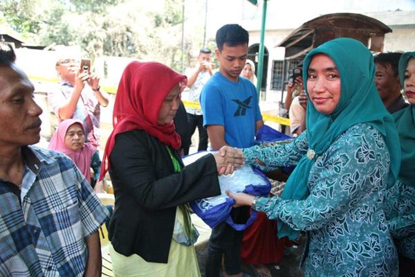 Syahputri Hefriansyah Kunjungi Korban Kebakaran Jalan Kiyai