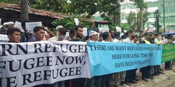 Pencari Suaka di Medan Demo Kantor Perwakilan UNHCR