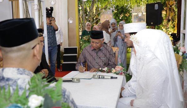 Plt Bupati Asahan dan Wali Kota Medan Saksi Pernikahan Pasangan Ini