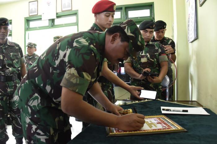 Panglima TNI Tinjau Pos Motaain PLBN di Atambua