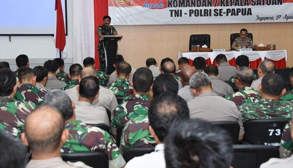 Panglima TNI di Hadapan Kepala Satuan TNI-Polri se-Papua: Jaga Sinergitas Prajurit TNI dan Polri di Lapangan