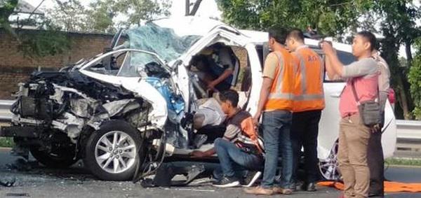 Laka Lantas Mobil VS Truk di Tol Belmera, Satu Tewas
