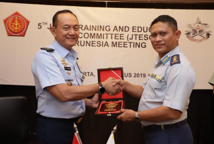 Aspers Panglima TNI : Sidang JETSC Brunesia Ke 5 tahun 2019 Tingkatkan Kerjasama Bidang Pendidikan dan Latihan