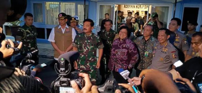 Panglima TNI: TNI Lakukan Water Boombing Padamkan Kebakaran Hutan di Riau