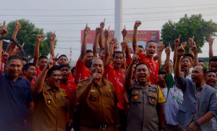 Sekdakab Asahan Bersama Kapolres Asahan Lepas Keberangkatan Timnas U-14 dan U-16 Ke Solo Dan Banten