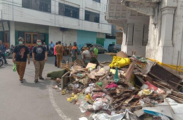 Pemko Medan Bersihkan Gedung Warenhuis