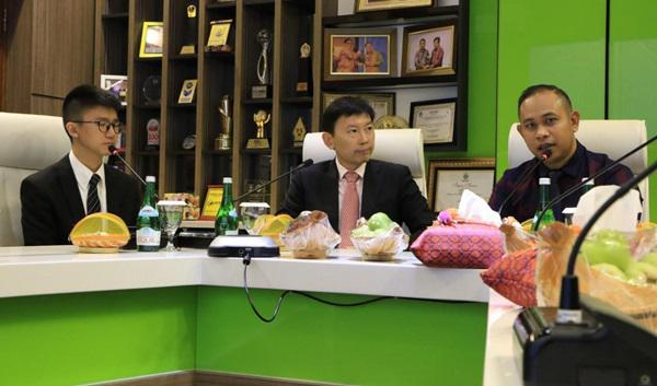 Singapura Lirik Rambutan dan Jambu Madu Binjai