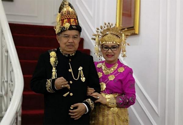  Ikut Upacara HUT RI, Wapres JK Berpakaian Adat Aceh