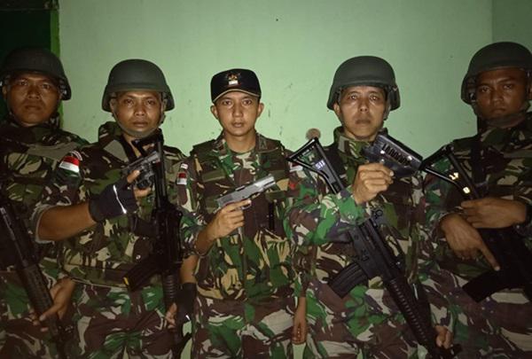 Satgas Pamtas Yonif MR 411/Pandawa Kostrad Amankan Dua Pucuk Senjata