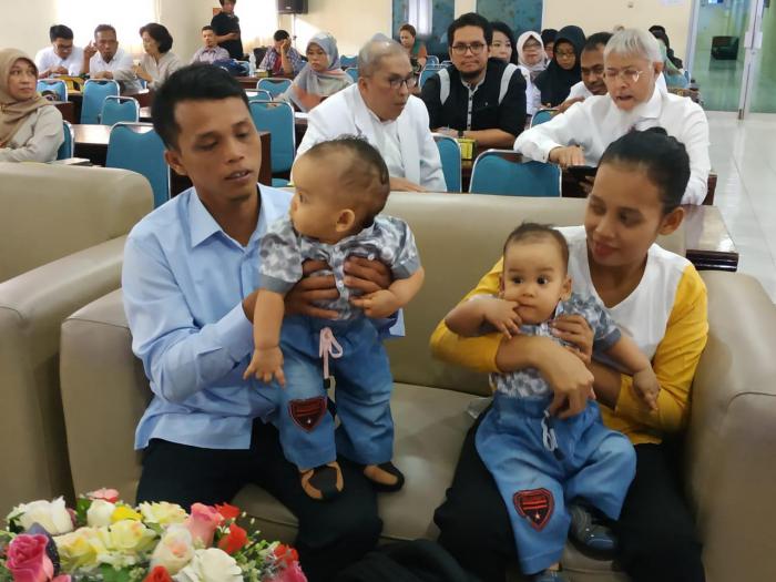 Biaya Perawatan dan Operasi Kembar Siam Menelan Biaya  Rp 412 Juta