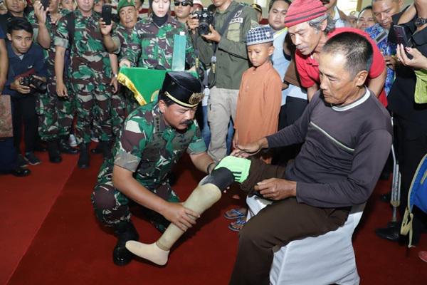 Panglima TNI Tinjau Baksos Kesehatan TMMD di Samarinda