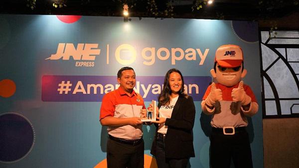 Lebih Dari 7.000 Gerai JNE Terima Pembayaran Melalui GoPay