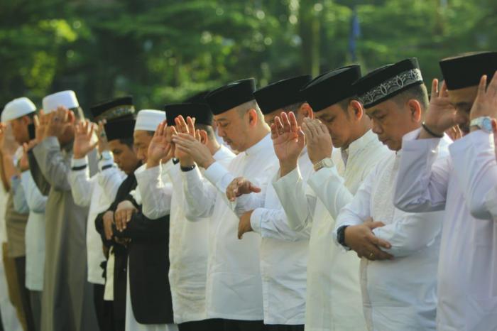 Wali Kota: Semangat Berkurban Harus Selaras  Dengan Semangat  Dukung Seluruh Program Pembangunan