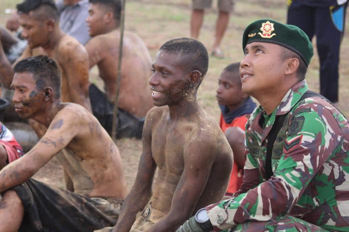 Semarak HUT Ke-74 Kemerdekaan RI, Prajurit TNI Gelar Perlombaan di Kampung Bupul Merauke