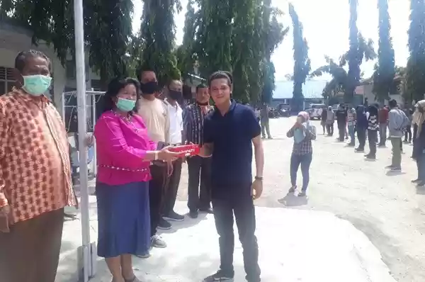 Siswa dan Guru SMAN I Bandar Terima Bantuan Paket Kuota Internet 